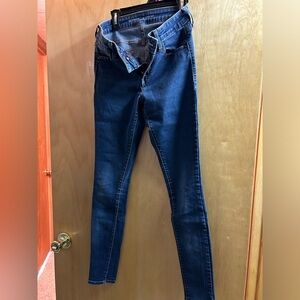 Old navy Rockstar jeans